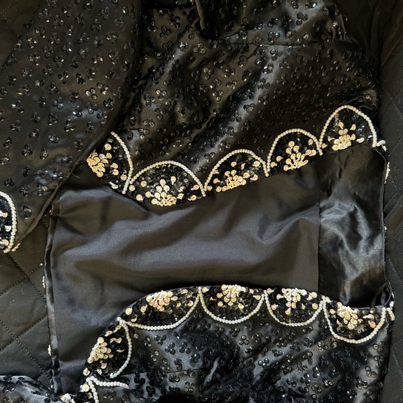 Sequence! Beautiful long gown , extravagant details. - Picture 5 of 6